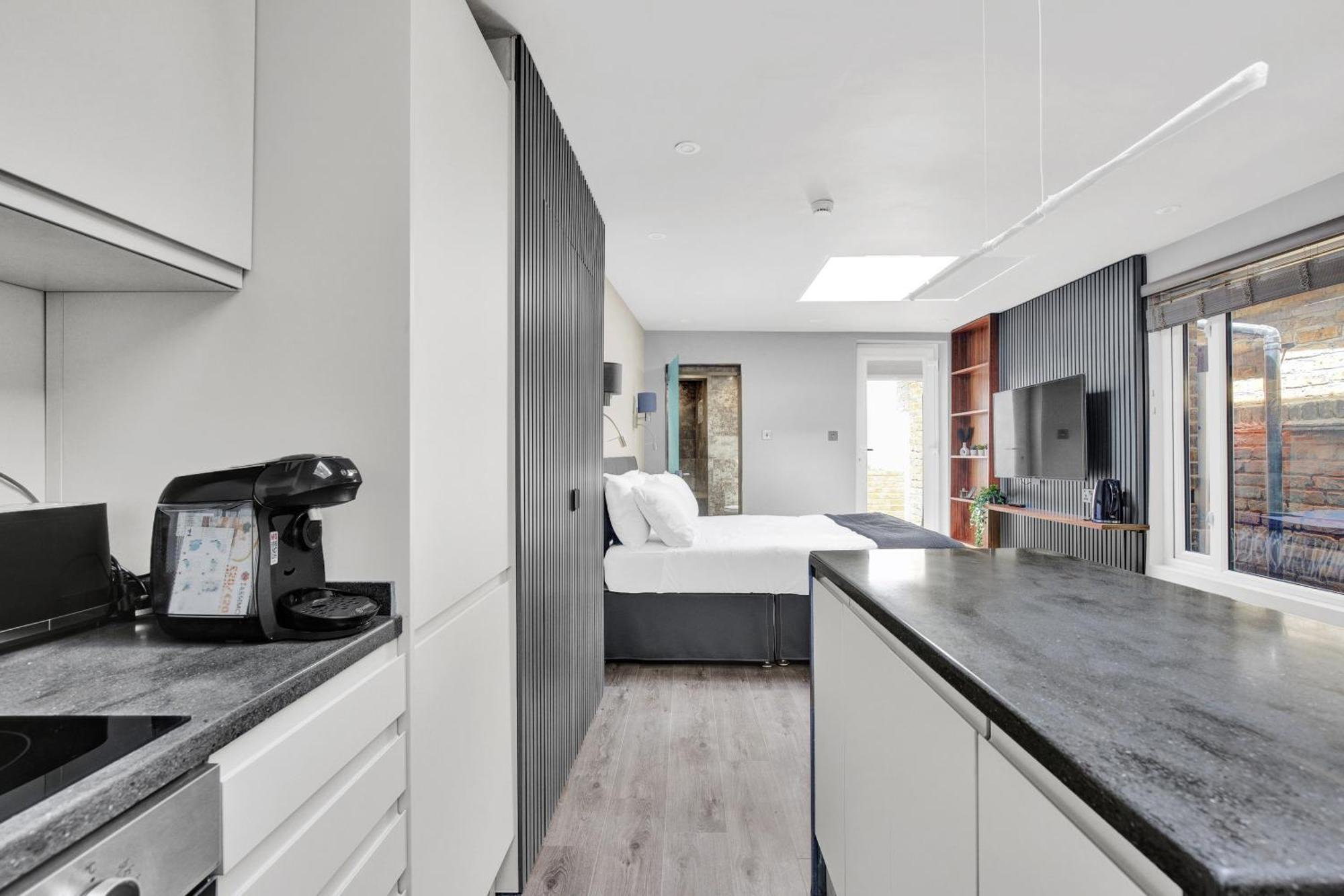 Skyline Studios London Bagian luar foto